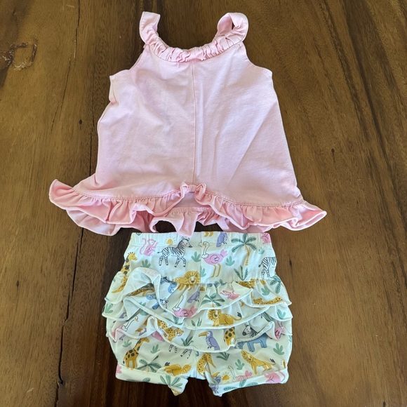 Minibamba Baby Girl Pink Giraffe Safari Tank Top and Ruffled Shorts Size 9M - Picture 2 of 5